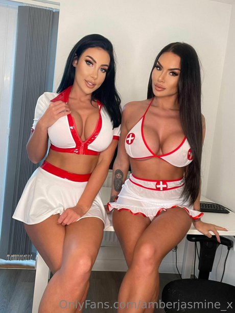Foto di nudo di fuga di OnlyFans di Amber Jasmine