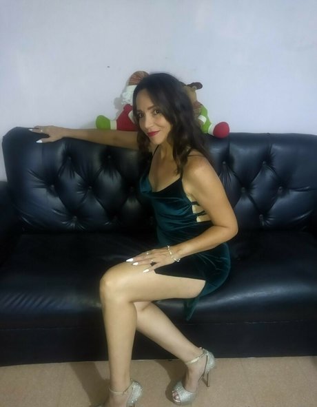 Foto di nudo di fuga di OnlyFans di Fyorenzana