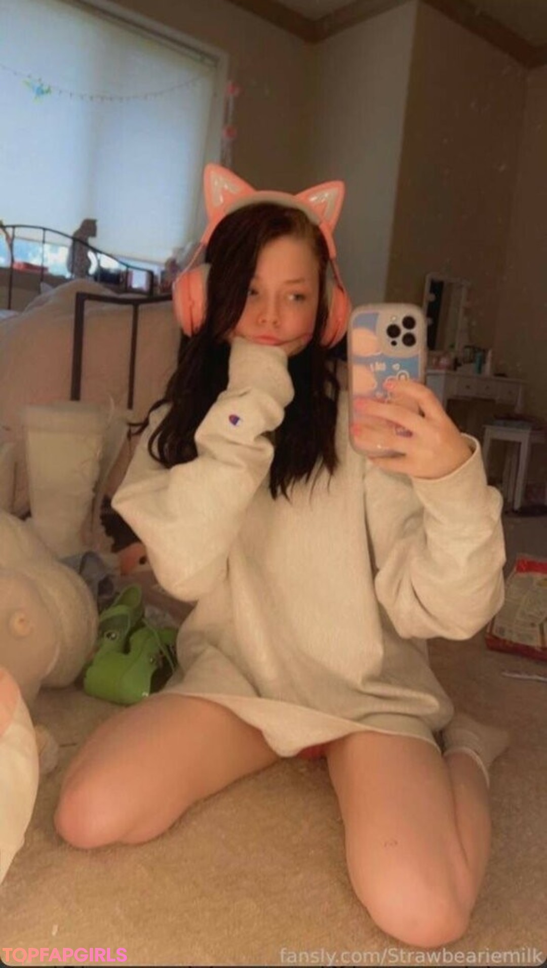 Foto di nudo di fuga di OnlyFans di Strawbeariemilkk #1527