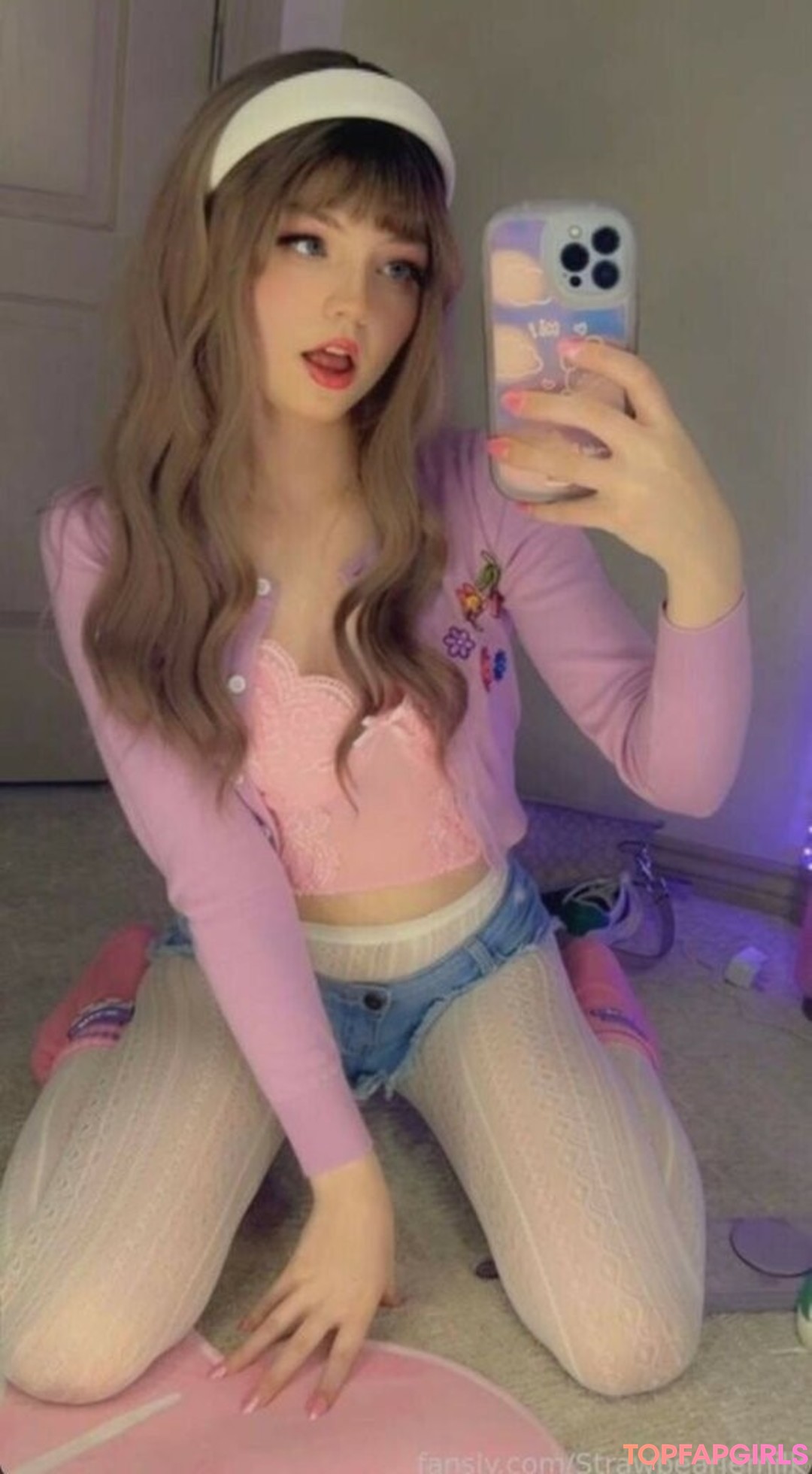 Foto di nudo di fuga di OnlyFans di Strawbeariemilkk #1637