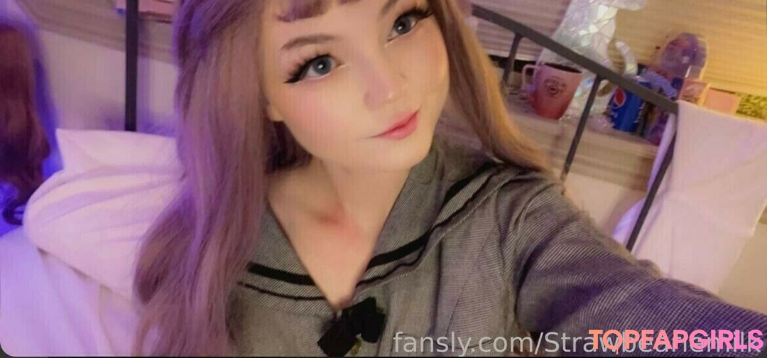 Foto di nudo di fuga di OnlyFans di Strawbeariemilkk #1715