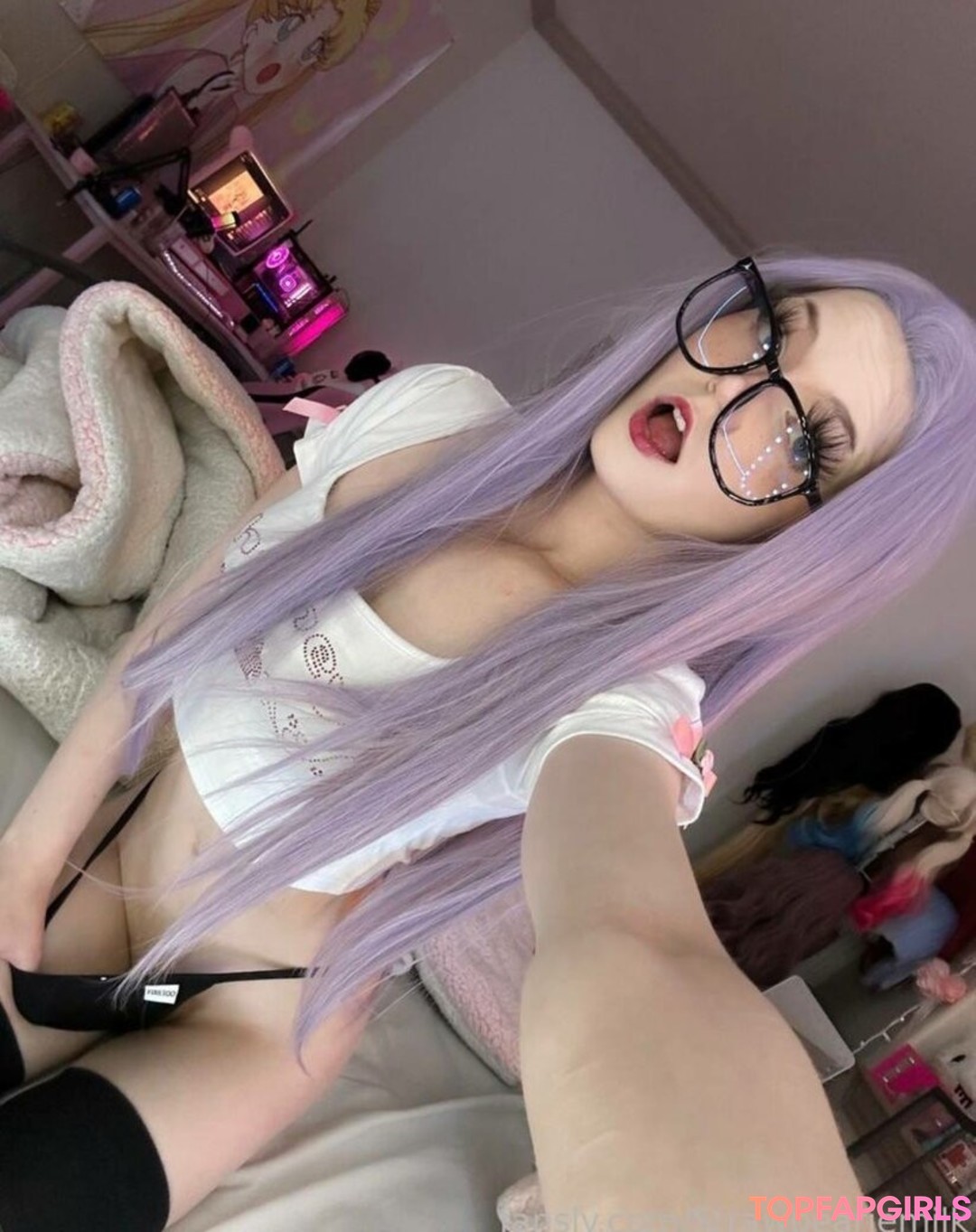 Foto di nudo di fuga di OnlyFans di Strawbeariemilkk #2054