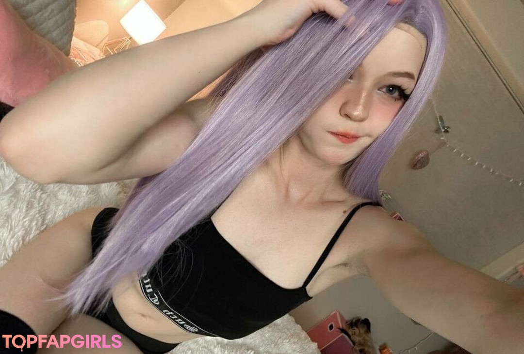 Foto di nudo di fuga di OnlyFans di Strawbeariemilkk #2217