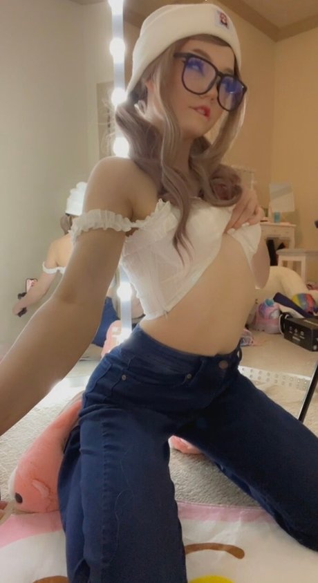 Foto di nudo di fuga di OnlyFans di Strawbeariemilkk