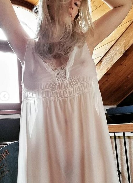 Foto di nudo di fuga di OnlyFans di Luiza Conlaz