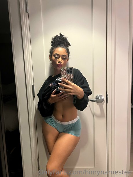 Foto di nudo di fuga di OnlyFans di Himynamestee