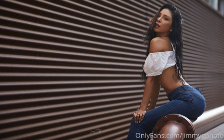Lizzy Acosta