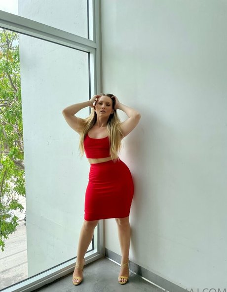 Foto di nudo di fuga di OnlyFans di Aj Applegate