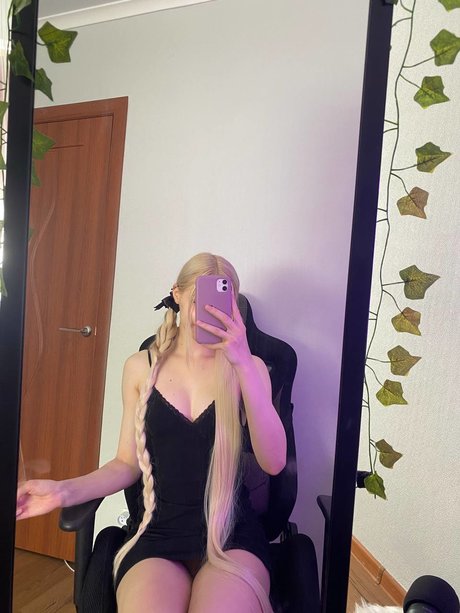 Foto di nudo di fuga di OnlyFans di Allotropp