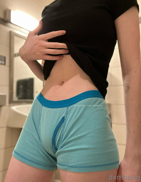 Foto di nudo di fuga di OnlyFans di Dxmbpup