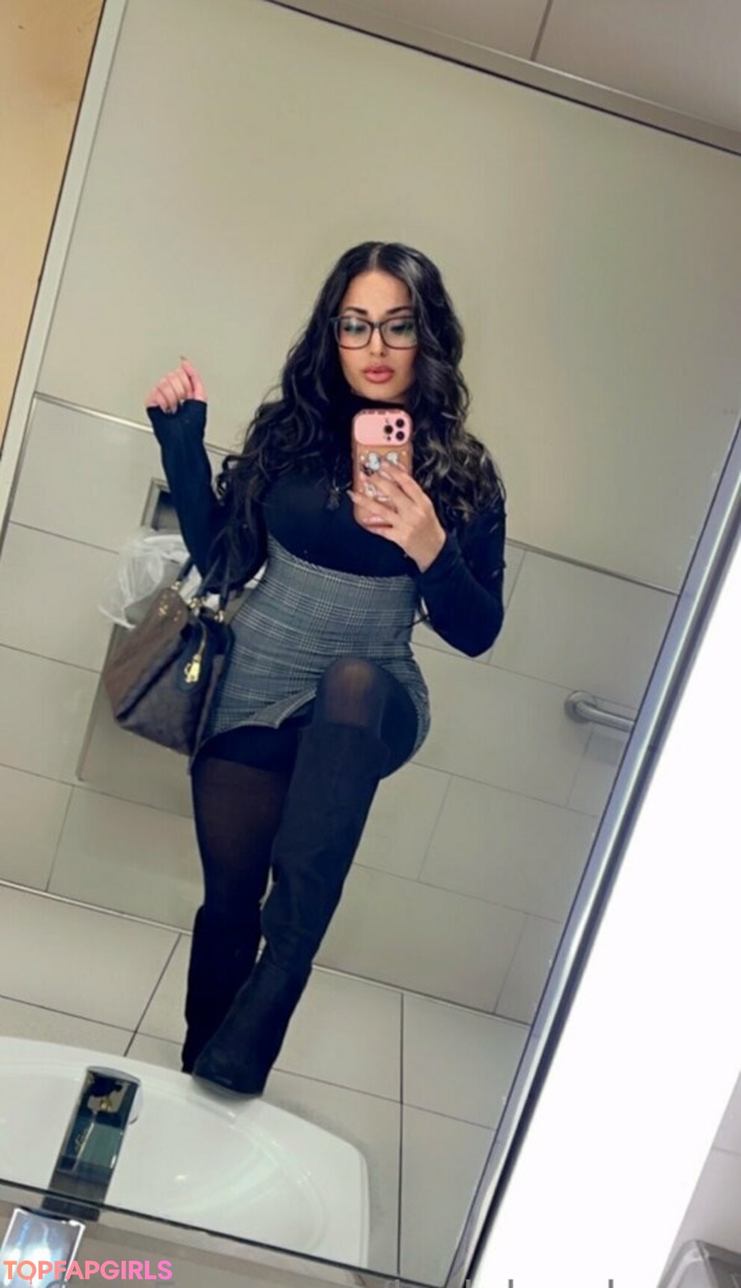 Foto di nudo di fuga di OnlyFans di Breed Me Please #1560