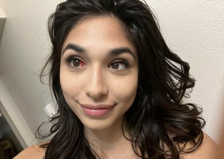 Reina Rae