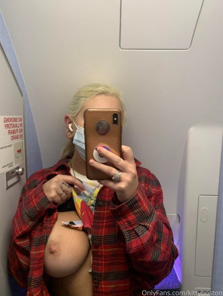 Foto di nudo di fuga di OnlyFans di Autumn Moretti