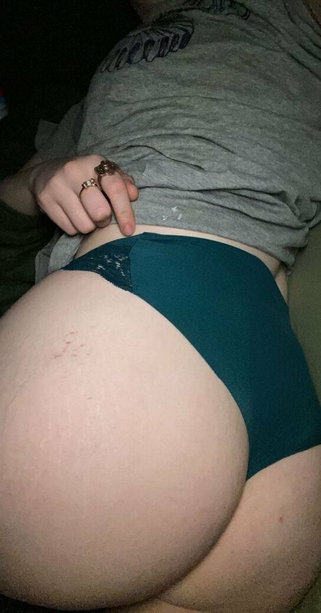 Foto di nudo di fuga di OnlyFans di Dandelionbby