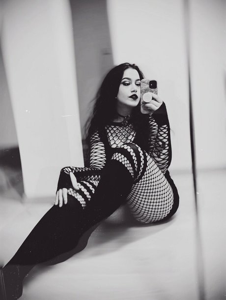 Foto di nudo di fuga di OnlyFans di Viotcz