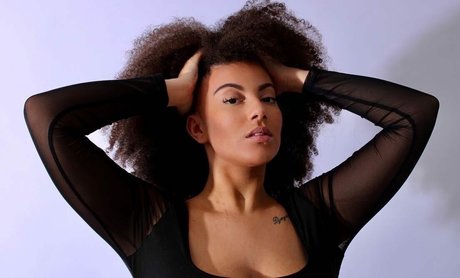 Foto di nudo di fuga di OnlyFans di Ines Curly
