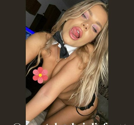 Foto di nudo di fuga di OnlyFans di Honeyanniefree