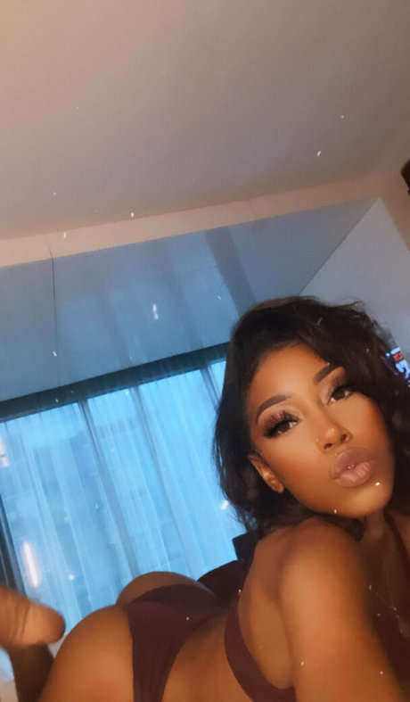 Foto di nudo di fuga di OnlyFans di Aliyahlust