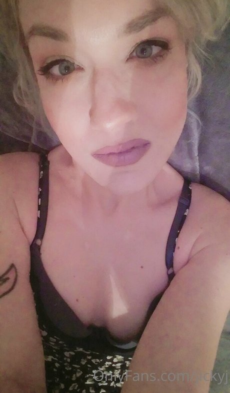 Foto di nudo di fuga di OnlyFans di Jickyj