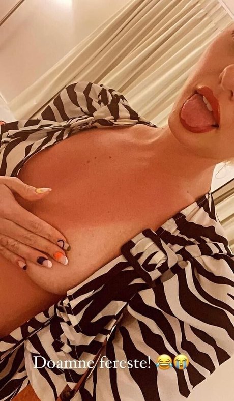 Foto di nudo di fuga di OnlyFans di Alexandra Stan
