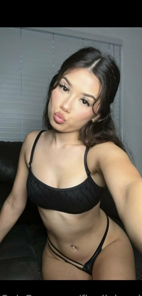 Foto di nudo di fuga di OnlyFans di Finallylegal18