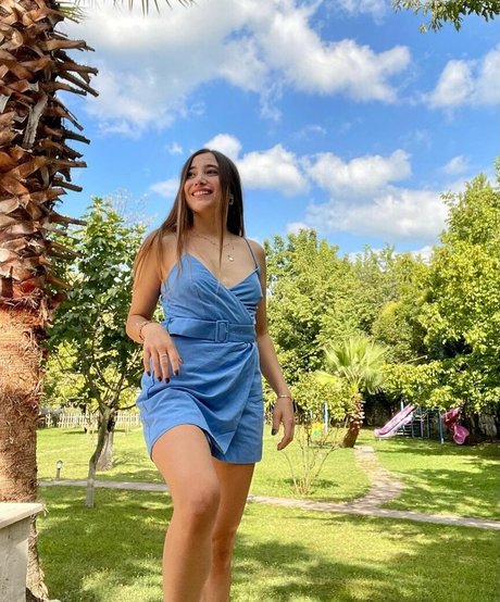 Foto di nudo di fuga di OnlyFans di Merve Elmas