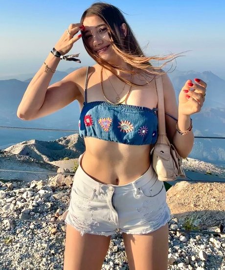 Foto di nudo di fuga di OnlyFans di Merve Elmas