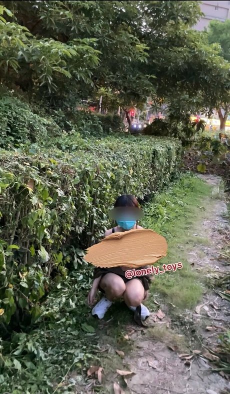 Foto di nudo di fuga di OnlyFans di Lonelytoysfree