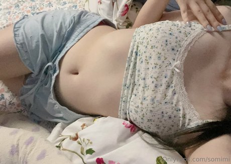 Foto di nudo di fuga di OnlyFans di Somimi