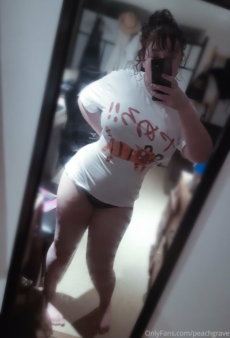 Foto di nudo di fuga di OnlyFans di Grrraves