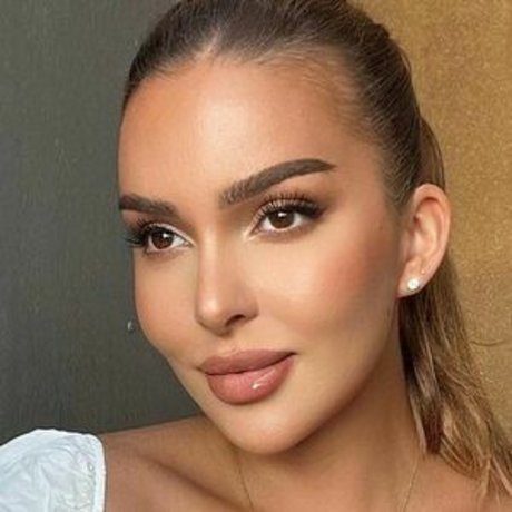 Foto di nudo di fuga di OnlyFans di Sara Chafak