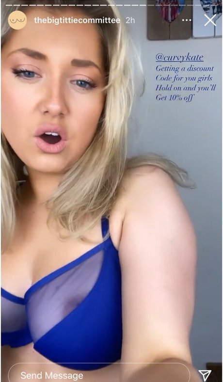 Foto di nudo di fuga di OnlyFans di Hari Beavis