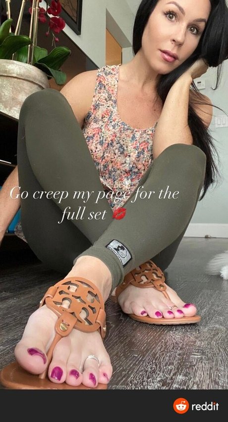 Foto di nudo di fuga di OnlyFans di Beautyandherfeetz