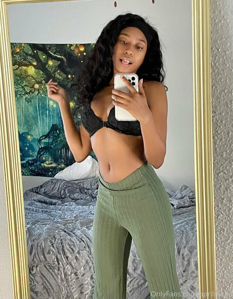 Aprilraeee