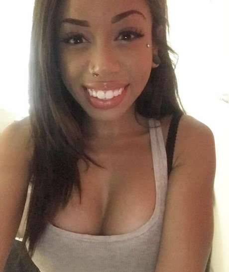Foto di nudo di fuga di OnlyFans di Ericka Bozeman