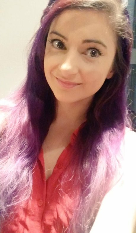 Anniefuchsia