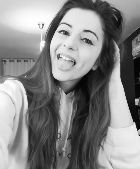 Anniefuchsia