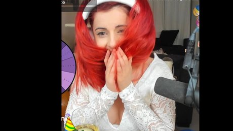 Anniefuchsia
