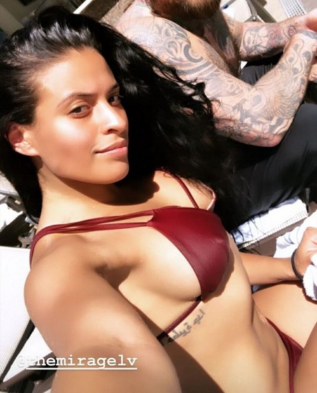 Zelina Vega