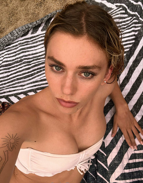 Foto di nudo di fuga di OnlyFans di Hallinlover