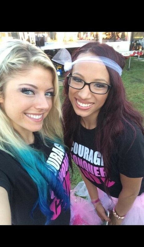 Foto di nudo di fuga di OnlyFans di Alexa Bliss