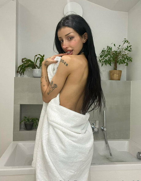 Foto di nudo di fuga di OnlyFans di Candyx18