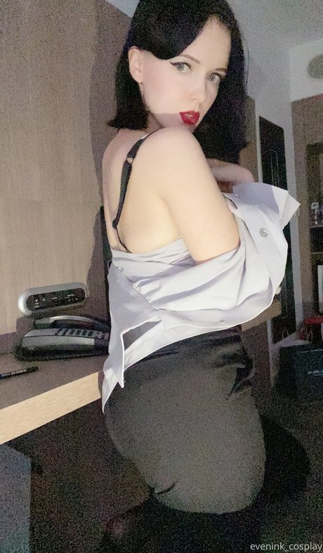 Foto di nudo di fuga di OnlyFans di Evenink Cosplay