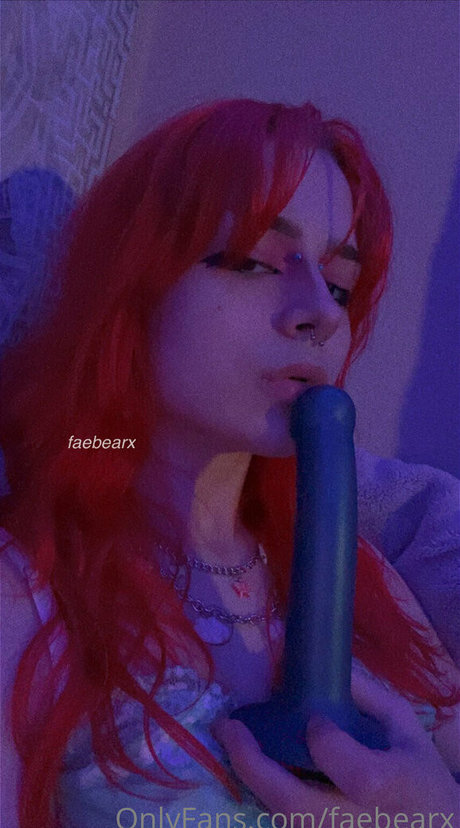 Foto di nudo di fuga di OnlyFans di Faebearx