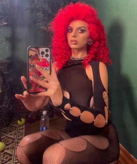 Foto di nudo di fuga di OnlyFans di Rebecca Black