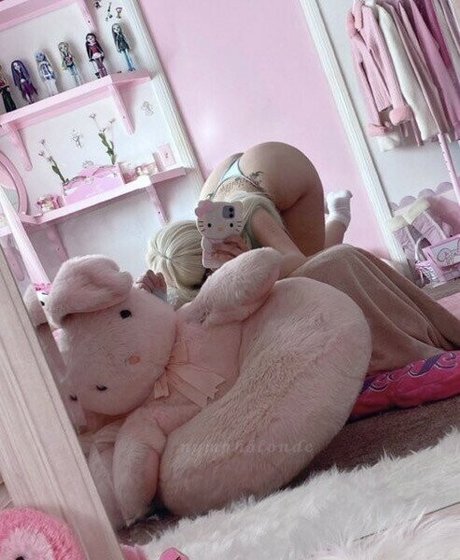 Foto di nudo di fuga di OnlyFans di Nymphblonde