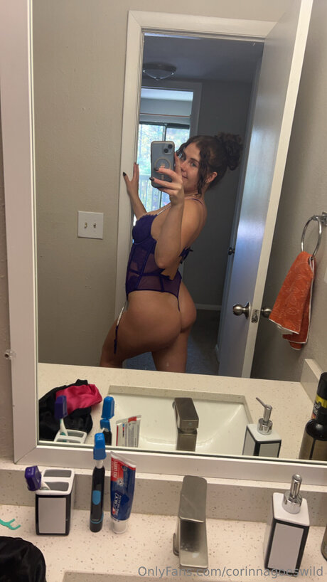 Foto di nudo di fuga di OnlyFans di Corinnagoeswild