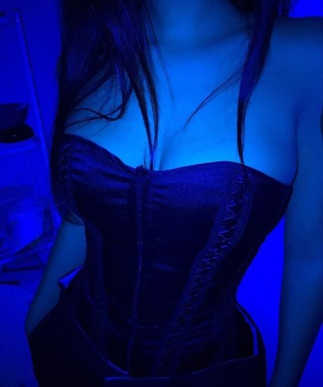 Foto di nudo di fuga di OnlyFans di Merk Twain