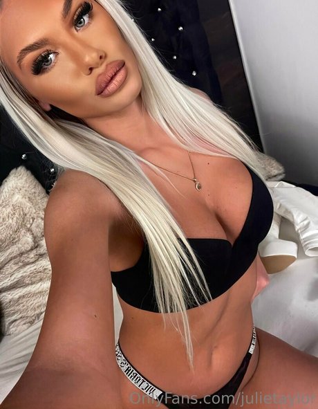 Foto di nudo di fuga di OnlyFans di Julietaylor