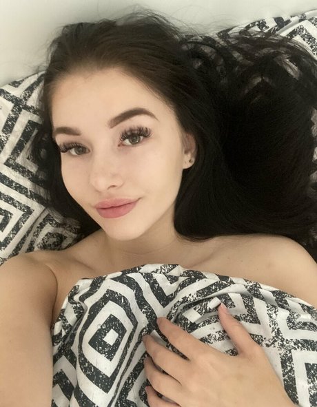 Foto di nudo di fuga di OnlyFans di Ariaphoenixfree